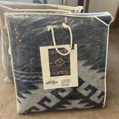 Estate sale item photo 6