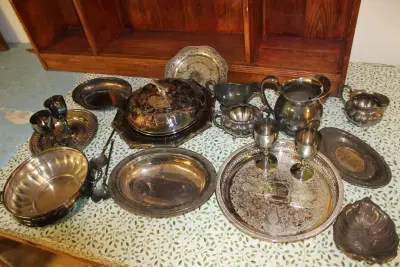 Estate sale item photo 283