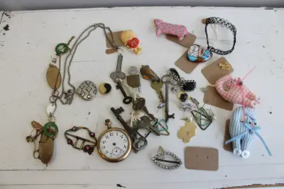 Estate sale item photo 8