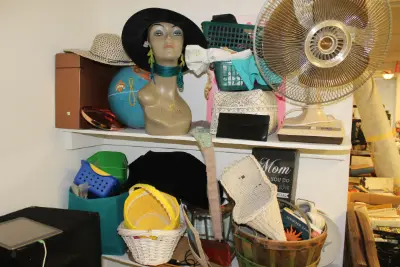 Estate sale item photo 231