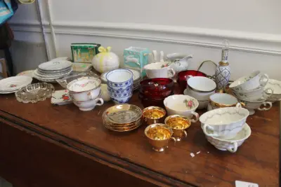 Estate sale item photo 124