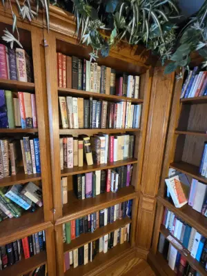 Estate sale item photo 31