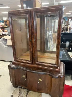 Estate sale item photo 1