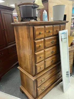 Estate sale item photo 34