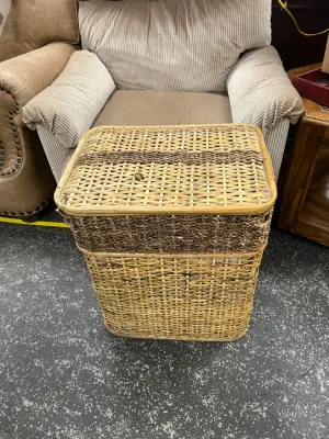 Estate sale item photo 24