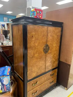 Estate sale item photo 20