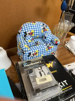 Estate sale item photo 40