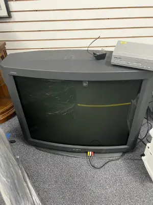Estate sale item photo 50