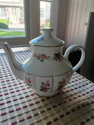 Estate sale item photo 25