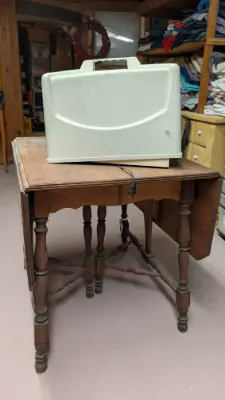 Estate sale item photo 19