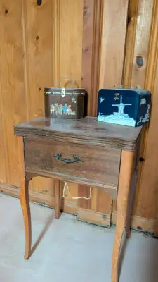 Estate sale item photo 18