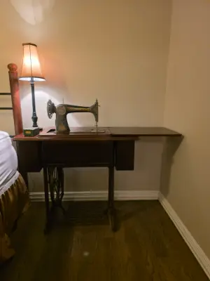 Estate sale item photo 41