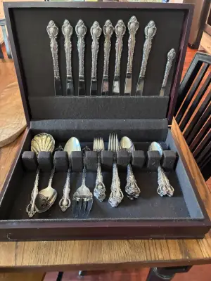 Estate sale item photo 143