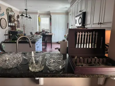 Estate sale item photo 92