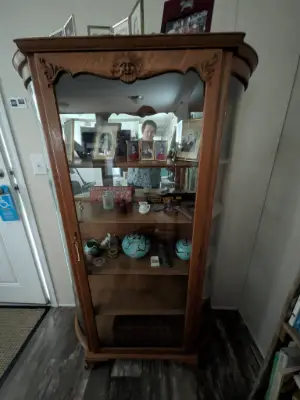 Estate sale item photo 3