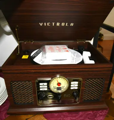 Estate sale item photo 26
