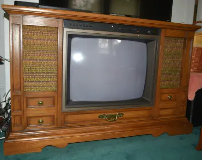 Estate sale item photo 8