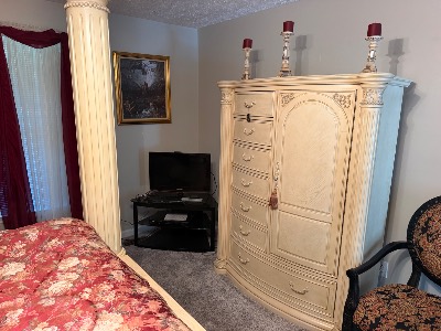 Estate sale item photo 130