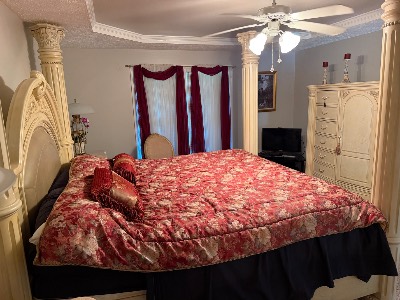 Estate sale item photo 126