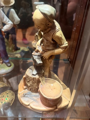 Estate sale item photo 43
