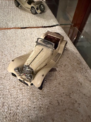Estate sale item photo 13