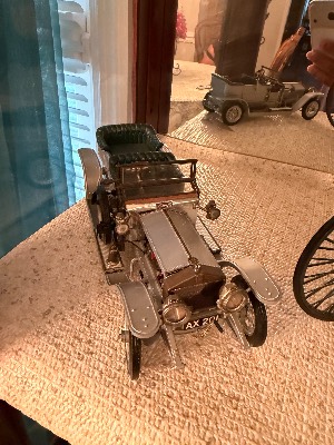 Estate sale item photo 7